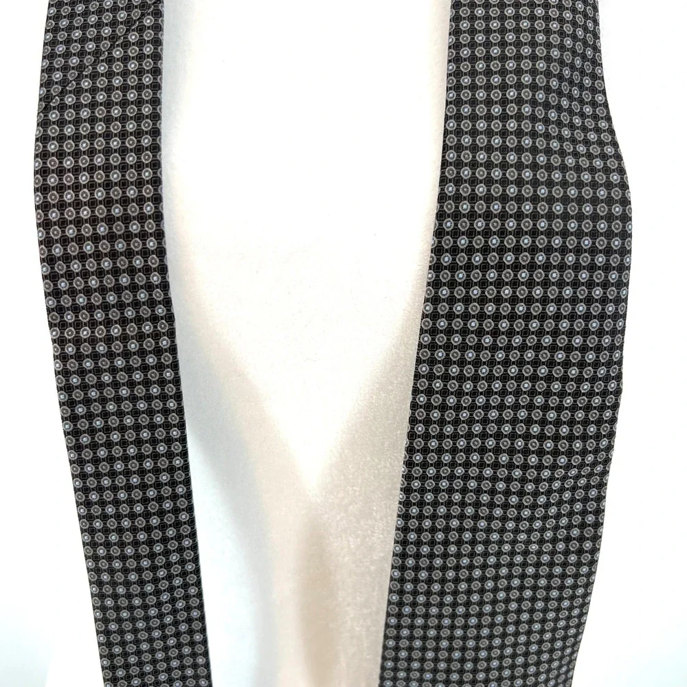Brooks Brothers Silk Geometric Pattern Tie Mens Dark Brown Blue White classy $$$